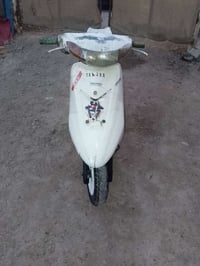 دراجه عصفوريه رياضي تشتغل سلف وهندر بس باتري ضعيف مكينه نضيفه ناعمه شل...