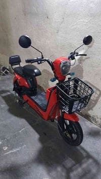 دراجة شحن استعمال قليل جدآ السعر ٣٥٠ وبيها مجال  العنوان المشتل  هاتف ...