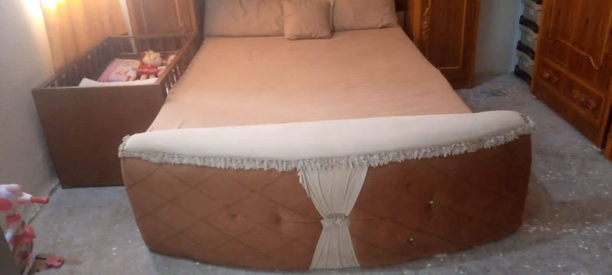 غرف نوم ملحق للبيع السعر اتصل ***********
