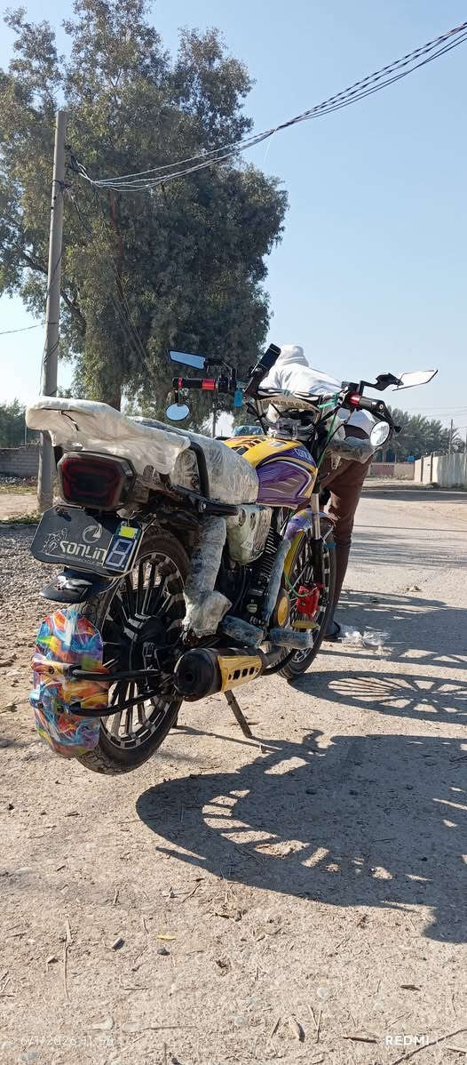 سلام عليكم دراجه  سيفان 2024 شكل ال 2025 دراجه اوراق   سعر 750 او بيه مجال العنوان خط الناحيه رقم الهاتف ***********
