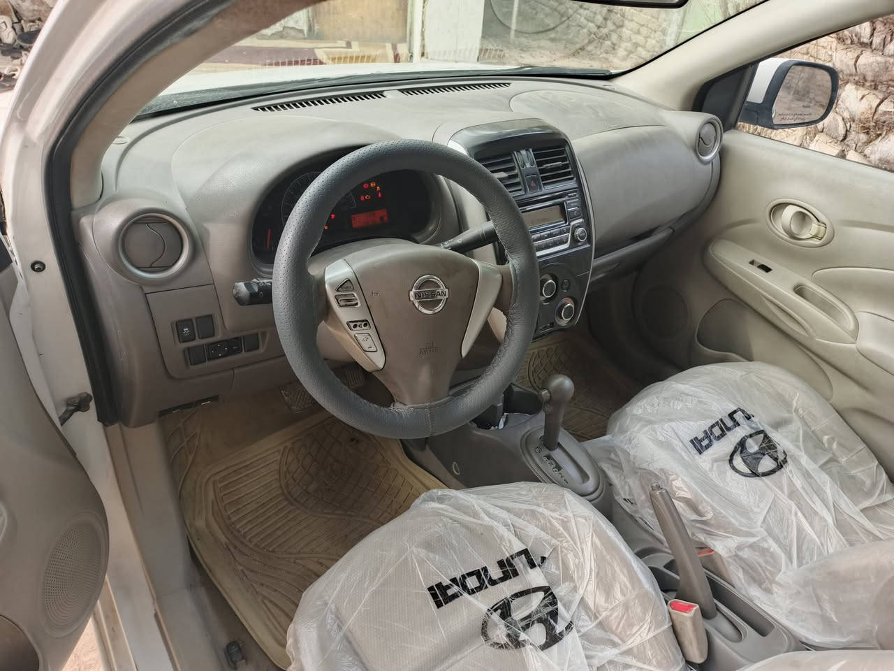 السلام عليكم نيسان صني هندي موديل 18 اربيل شركة هه دار سياره جاهزه من حدادبه تخم تاير تبريد تحكم مكيته وسط سياره حلوه مال جناي بيهه صبغ مكانات بدون دواخل مكفوله شواصي حوظ تكم سياره جاهزه سعره 90 وبيه مجال للطيبين رفمي *********** واتساب مكاني نجف
