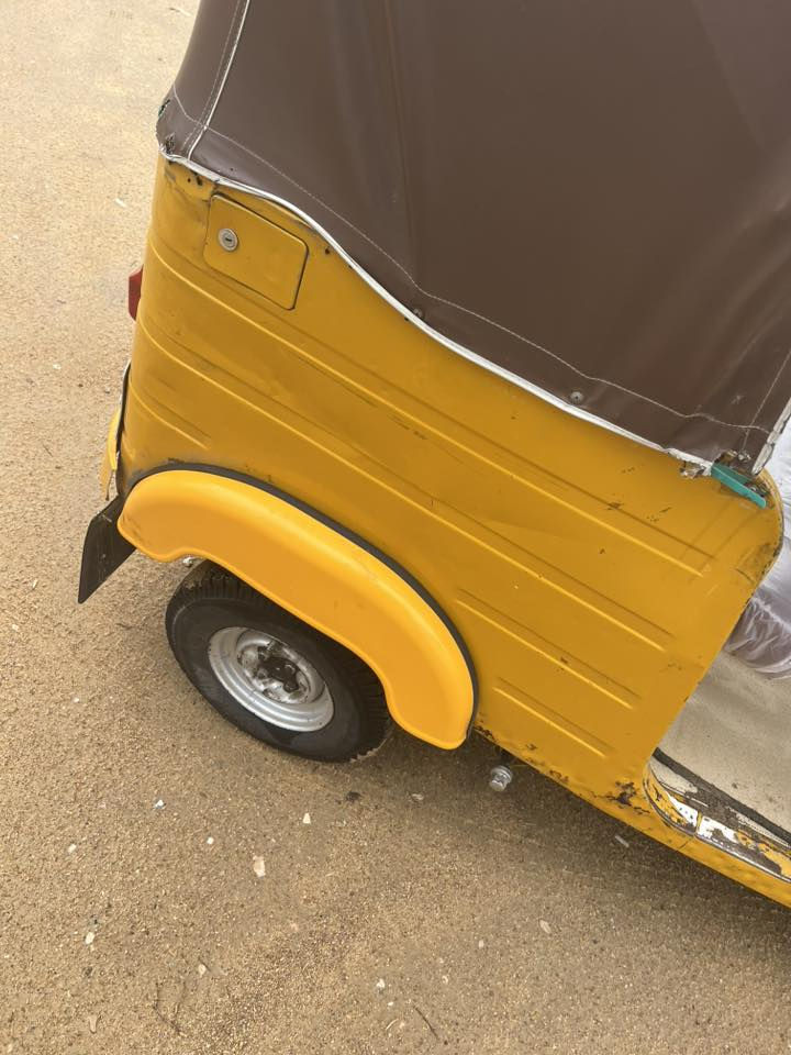 تكتك موئل ٢٠ رقم ونسويه بسمي تراي زيرو لاصبغ ولا معجون تكتك بلاديه دوس مامعرهن مال شركه السعر ٦و ٥٠٠ مكاني بوبيات ***********
