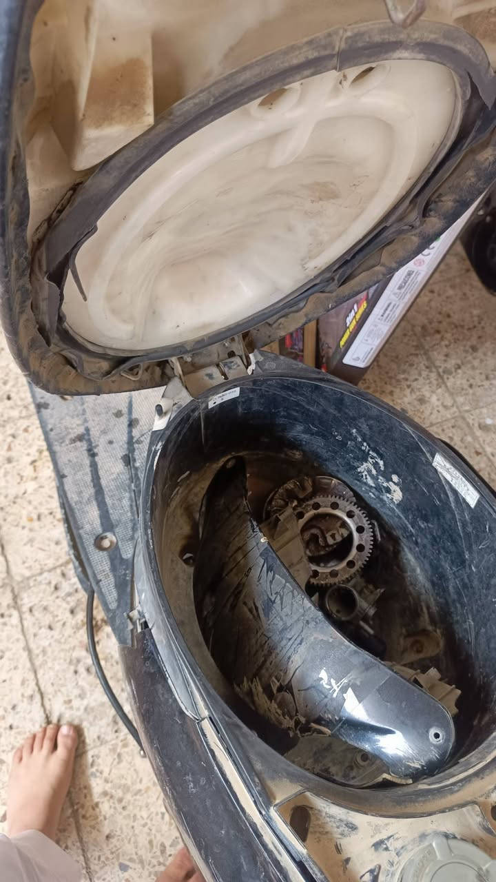 سلام عليكم عصفوريه كوم حديد جانت تشتغل وطفت ابيعها كوم حديد سعره 75 قفل ***********
