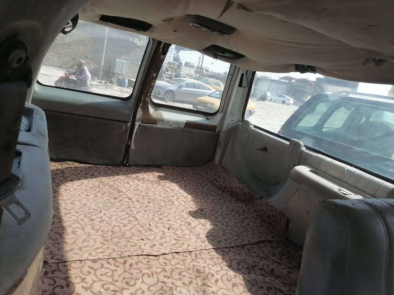 السلام عليكم  جمسي للبيع موديل 96 السعر 25  رايديها ماكينات 3000 عنوان ديوانيه دور النسيج ***********
