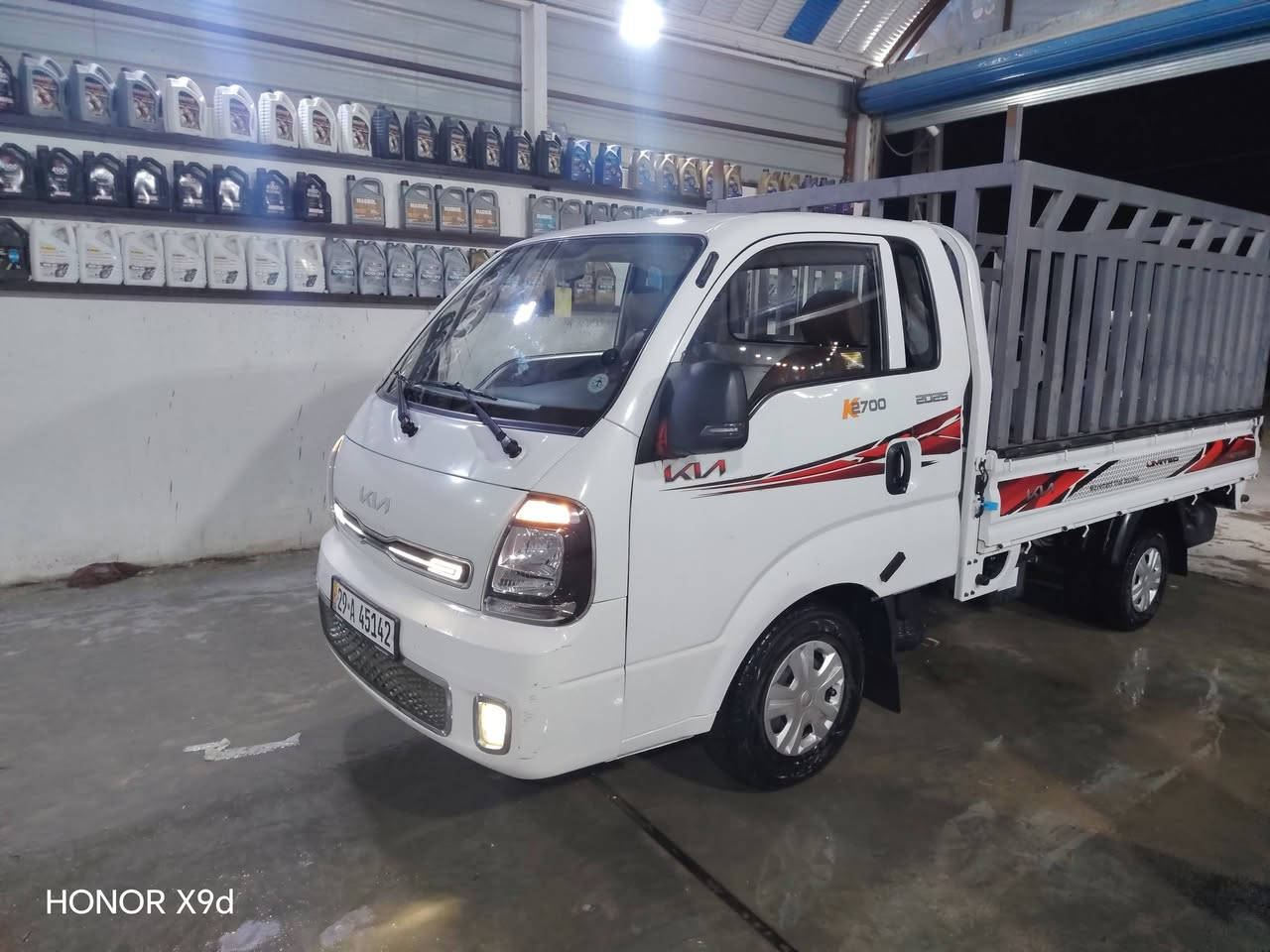 السلام عليكم كيا للبيع 2025 ماشية 98 الف بيه طخه زغيره بدواسه سياره مكفولة سنوية باسمي تحويل مباشر ضريبة مال 26 مدفوعة وكامله هزه مال 26 كامله وياه درع الامامي والخلفي مكان سيارة #الناصرية مركز سعره 160 وبية مجال
*********** واتساب
