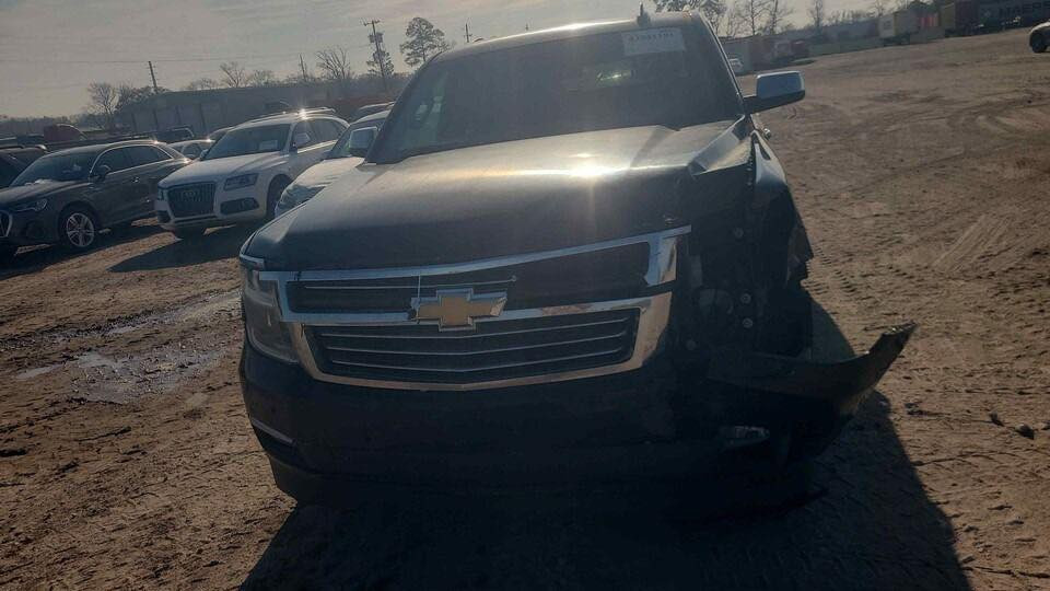 تاهو بريمير 2017 رقم بغداد دخول ضباط
موعد الوصول 30 يوم 
المواصفات

فول مواصفات 
V8 5300 المرغوب
كشنات جلد 
تدفئه وتبريد
مري شفط
7 راكب
كشنات سياحي vip
شاشه خلفيه
كامرة خلفيه 
حساسات 360  
رادارات اماميه وجانبيه وخلفيه 
الحادث : كما موضح بالصور
السعر : 273 ورقه وبيها مجال 
مكان الشركه بغداد زيونه
للتواصل : ***********
