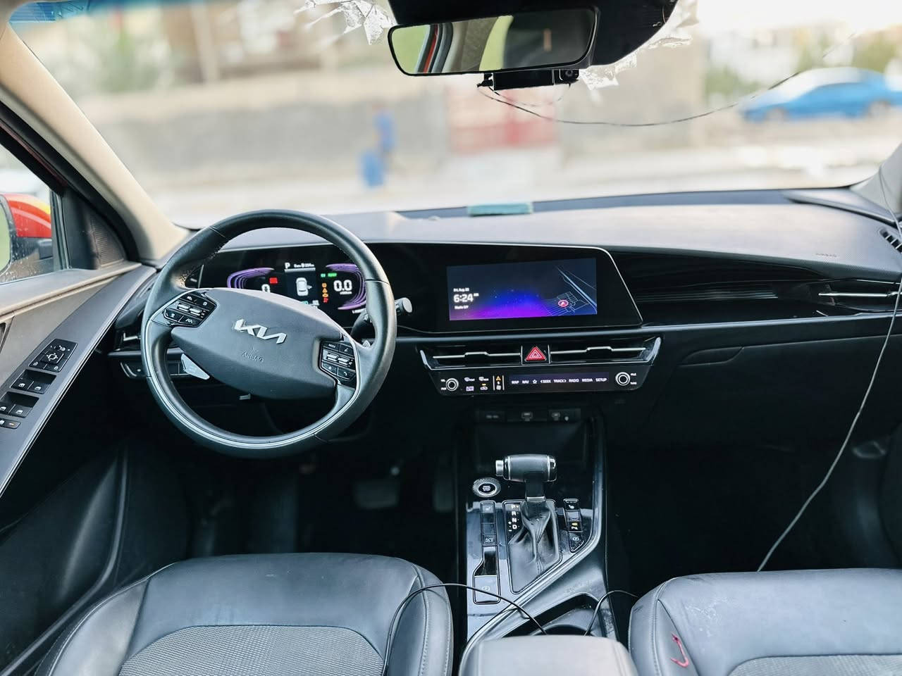 السلام عليكم 
كيا نيروا 2023
ضراره كما مواضح بالصور تبديل جاملغ فقط

مواصفات فووول عده فتحه
ماشيه 51
رقم بغداد بسمي 
مكاني بابل القاسم
***********
السعر 157
