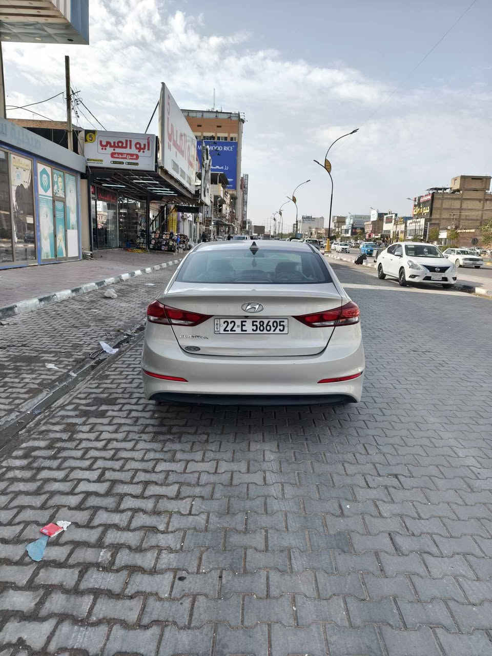 السلا عليكم. للبيع ألنترا 2017 
السياره كلين حادثها فقط دعاميه  مكينتها 2000 دوش كير ومكينه مكفولات. السياره جديده وجاهزه رقم اربيل دولي . سعرها 117 ورقة وبيها مجال مكانها نجف . للإستفسار هذا رقمي ***********. النجف, العراق
