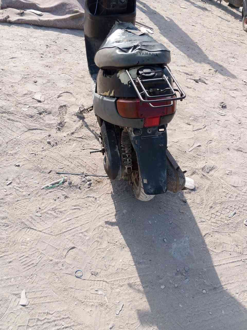 السلام عليكم دراجه للبيع سعر مناسب 200, بيها مجال شراي يتصل هذا رقمي ***********
