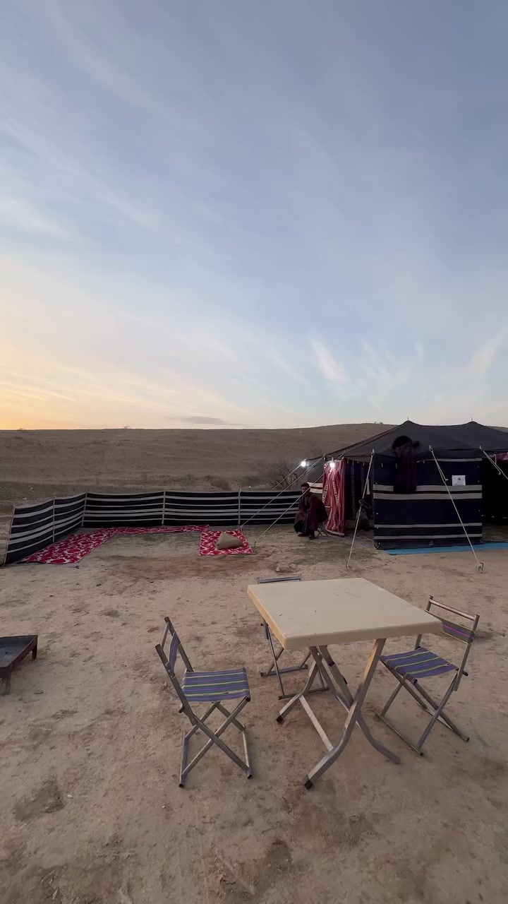 📢 فرصة لعشاق الكشتات والبر
عدة تخييم كاملة للبيع
ما بيها أي نقص… بس تجمع أصدقائك وتطلع للكشته فوراً 🏕️🔥
مناسبة للبر والكشتات وحتى مشوايات السمك 🐟

المحتويات:
 • خيمة باكستانية قياس 4×6 ويا فراش
 • رواك ويا جلسة خارجية
 • 6 كراسي سفري + ميز سفري
 • مولد + سيار + إنارة
 • طباخ + رواك مصد هواء
 • جدورة + طاوة تكلاة + قوري جاي
 • سكاكين + شياشة شوي
 • مشوايات سمك
 • عزبة وسط من شركة السنيدي

🔹 الأغراض مستعملة استعمال خفيف وكلها نظيفة.
🔹 كلشي جاهز للكشته بدون أي نقص.

💰 السعر: 950 ألف دينار

⚠️ ملاحظة: الأغراض تنباع كاملة وماكو تفريق.

📍 الموقع: محافظة ميسان
تجي وتشوف الأغراض بعينك.

📞 للتواصل:
***********
***********
