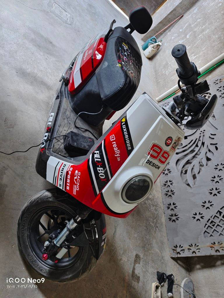 🌼دراجهطة شحن🪻 الكاسحه 🪻
قبل شهرين اخذتهه ب مليون و600 وصل موجود 
ملف 5500 واط 6بطاريات مسطره ماشيه الف كيلو نضيفه حيل رايدهه مليون وميه مكاني بغداد 🤍


**إذا كنت صاحب هذا الإعلان وتريد حذفه لأي سبب، رجاءا أرسل رسالة إلى الدعم الفني**