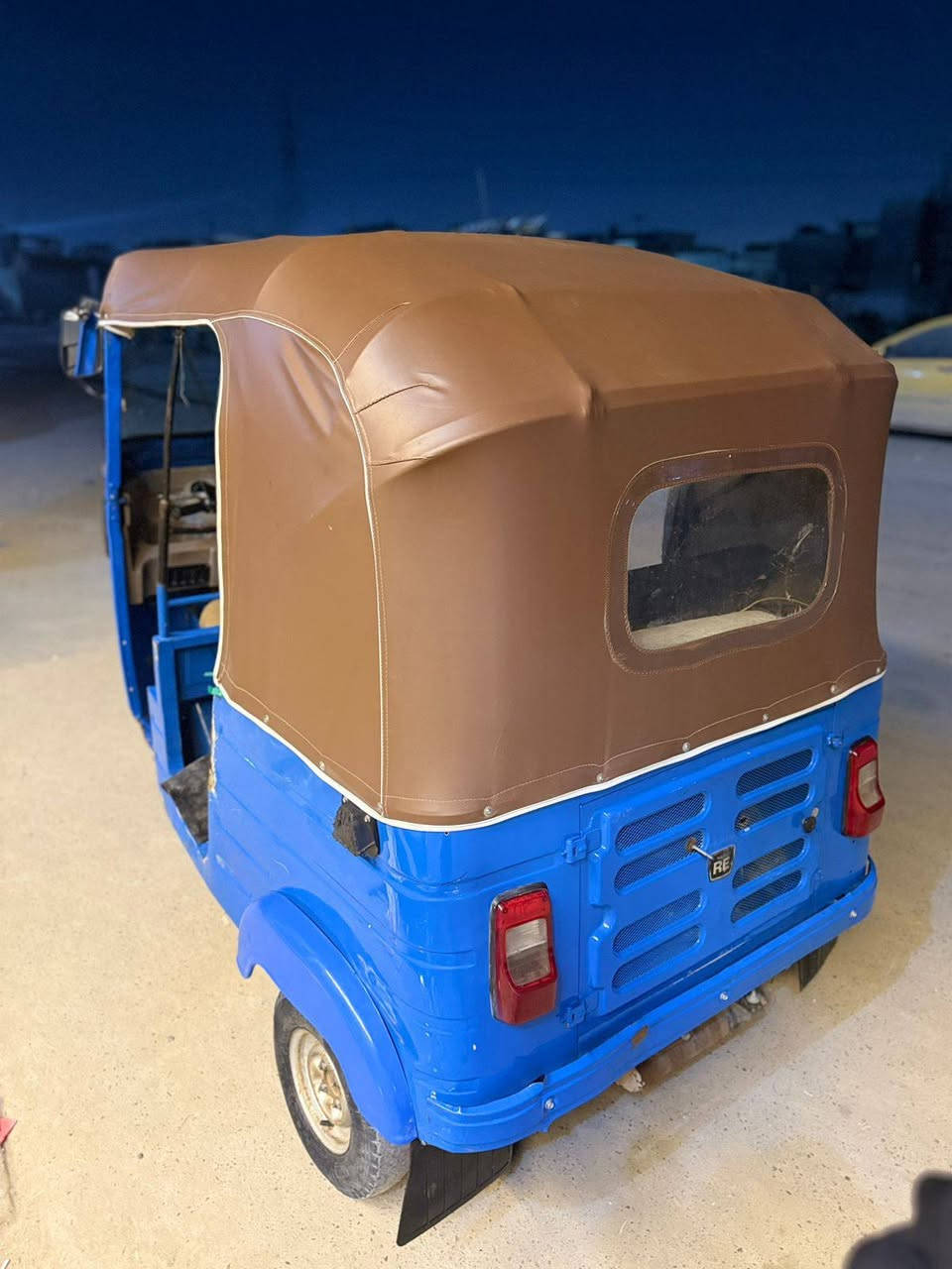 تكتك. 20 رقم وسنويه بغداد مكينه مجفته فقط تكتك خير من الله شوف الفديو وخابرني وتدلل  السعر 6100 وبيه مجال العنوان سبع قصور شارع المشروع ***********
