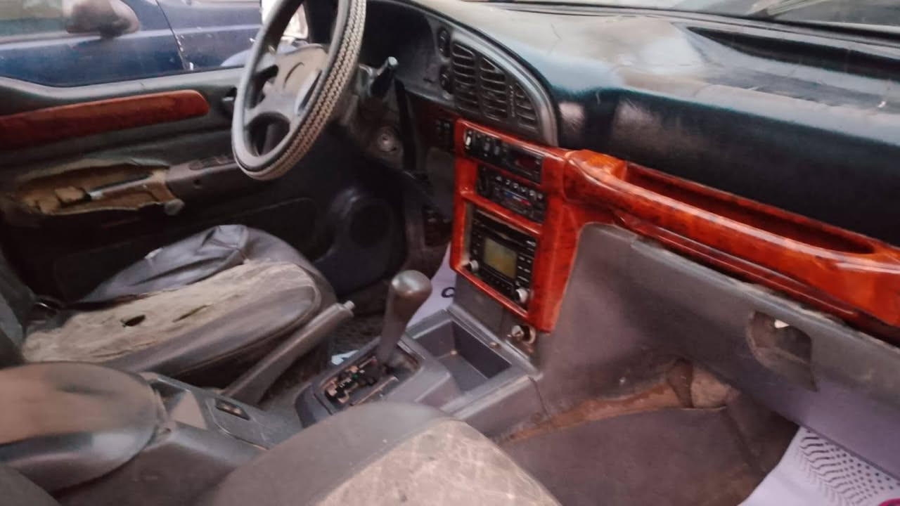 سانك يونك سبعه راكب كير محرك vvt 3000 جدد تخم تاير صدر امامي خلفي جديد سياره ناعمه كلش دواخله حللوه  رقم بغداد انكليزي السعر ٤٠ الاتصال ***********
