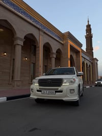 لاندكروز GXR V8 • ٢٠١٥ • رقم البصرة