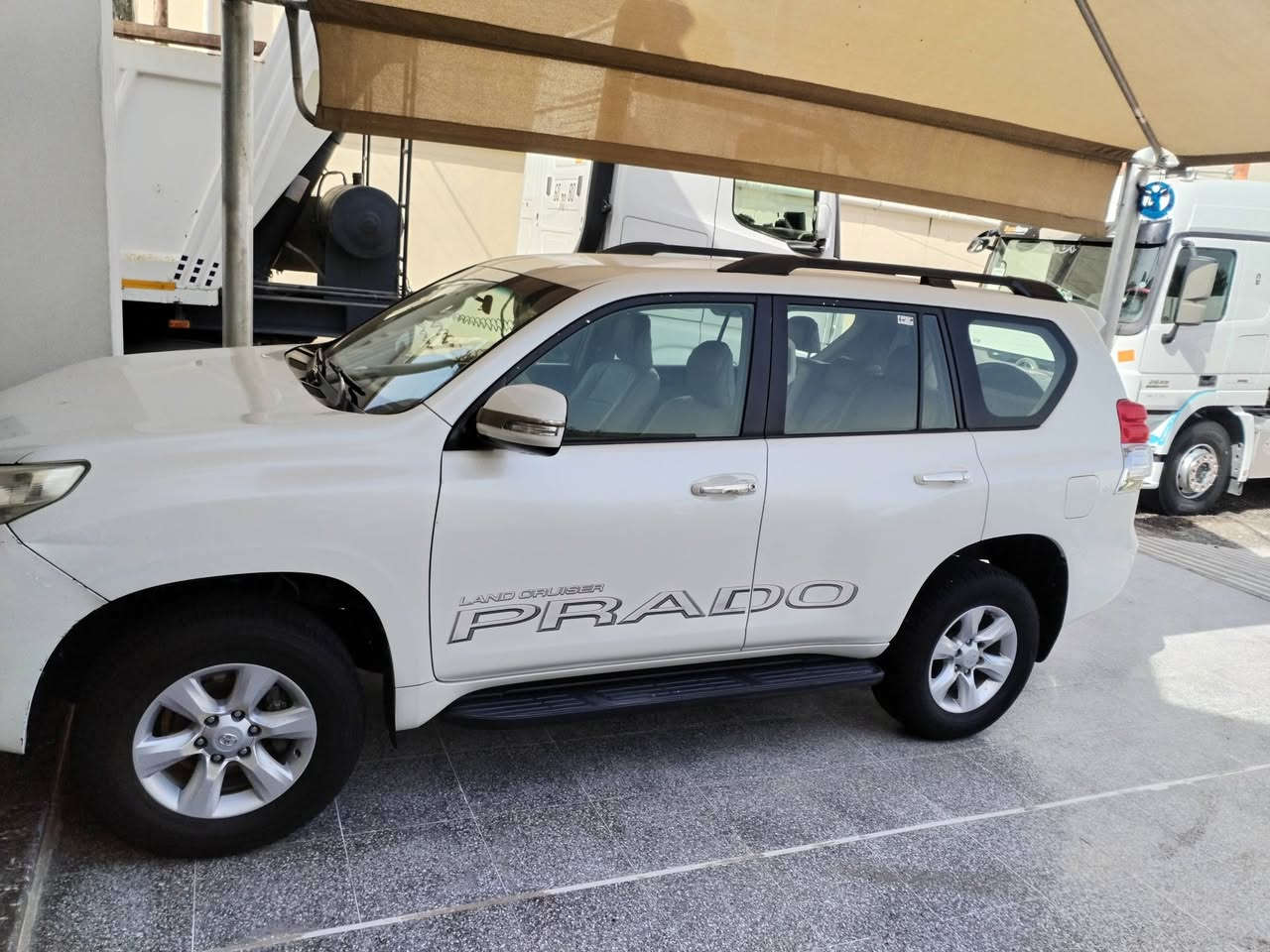 السلام عليكم للبيع برادو 2010 رقم بغداد دولي بأسمي 4 سلندر كشنات جلد سبير تعليك كفاله بدون صبغ بدون تحديث السعر  225 بيه مجال قليل للأستفسار ***********
