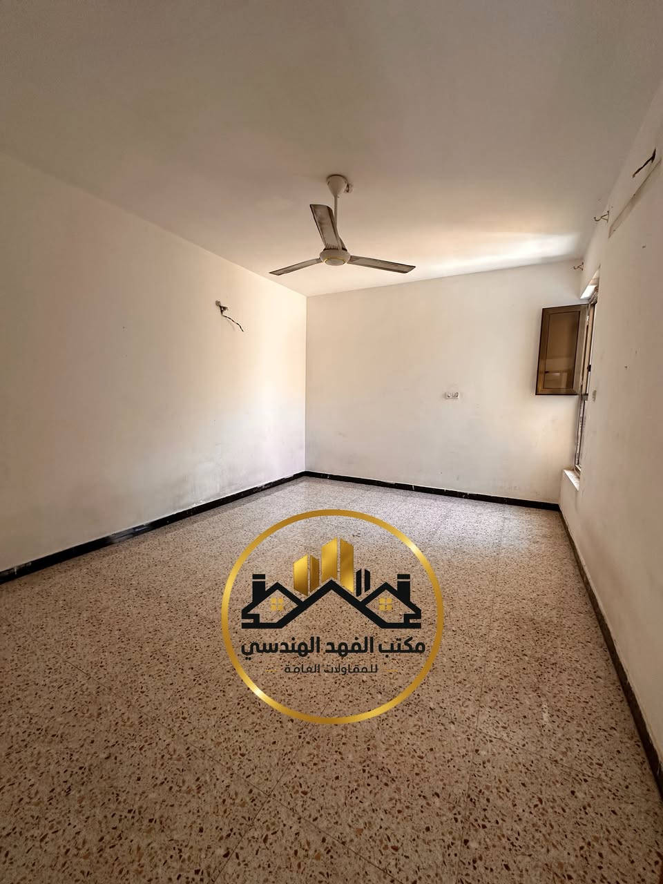 � شقة للإيجار – طابق أول
🔹 المساحة: 90 م²
🔹 تحتوي على:
✅ 2 نوم
✅ مطبخ معزول
✅ صالة
✅ خدمات

💰 الإيجار: 650 ألف دينار عراقي (قفل)

📞 للاستفسار:***********
