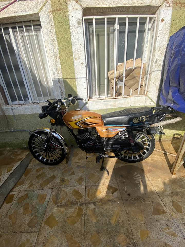 مابعد السلام عليكم دراجة ايراني للبيع الدراجة مكينة ضاغطة اوزنجيل بعده جديدة دراجة 200Cc لون مميز موديل25 السعر900ابي محال حك الجية رقمي***********
