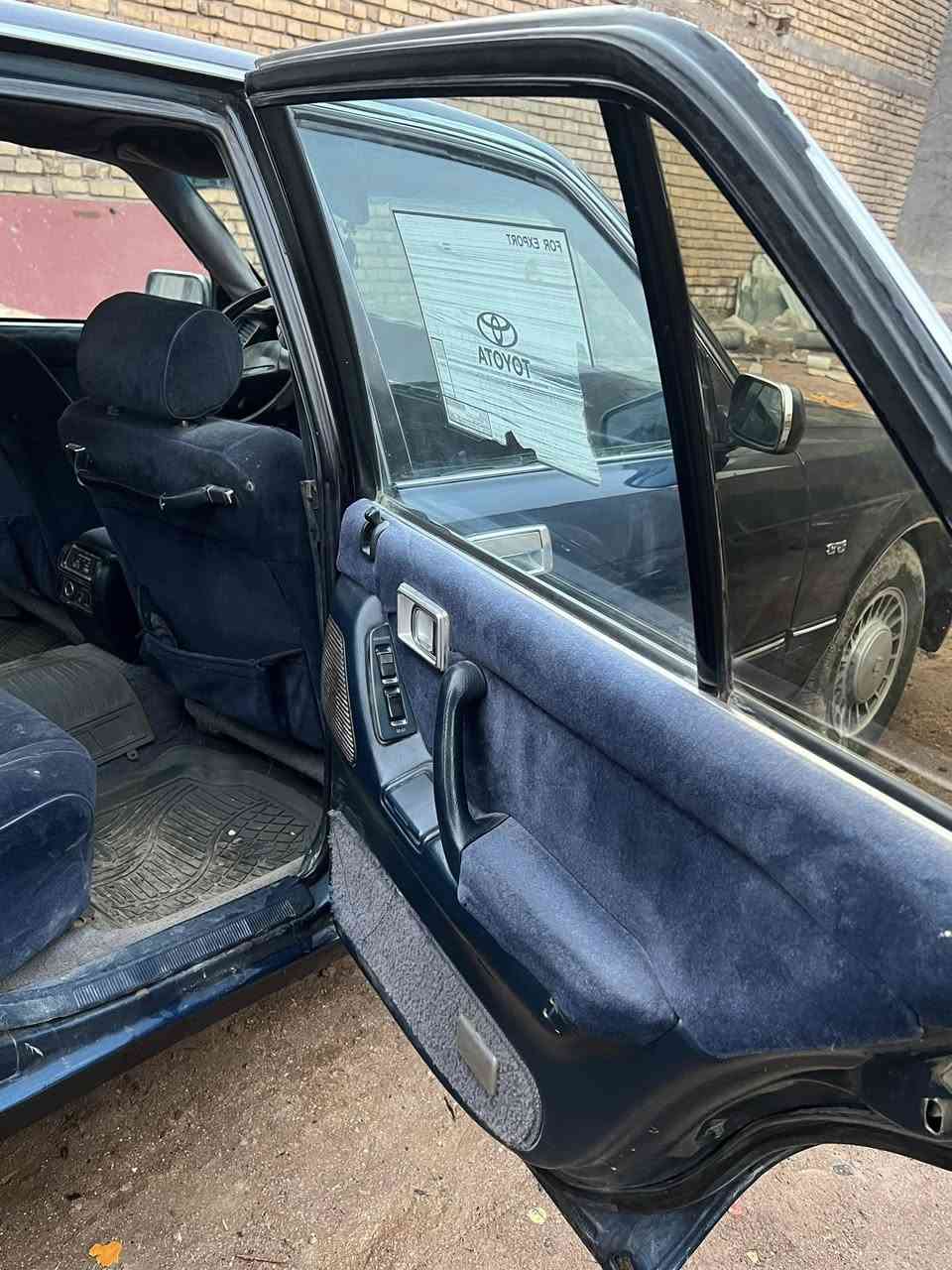 السلام عليكم سياره سيدان للبيع سياره نضيفه  كلش رقم ذي قار  وكاله عامه مكينه وكير  شرط  كهرباىيات شغاله السعر 55 وبيه مجال مكان السياره سوك الشيوخ ‭0 783 404 5968‬
