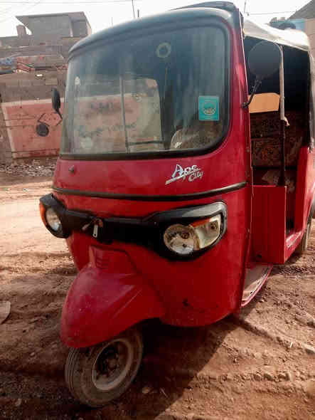 تكتك بياجو للبيع مديل ٢٠١٨
تكتك مكينة خير من الله تكتك 
كشرهه نضيف شوفت عينك 
المكان بغداد مدينة الصدر حي اور ام الكبر و الغزلان 
لل استفسار اتصال علة الرقم غير متواجد في واتساب 
*********** 
السعر مليون و تلثمية الف وبيها مجال
