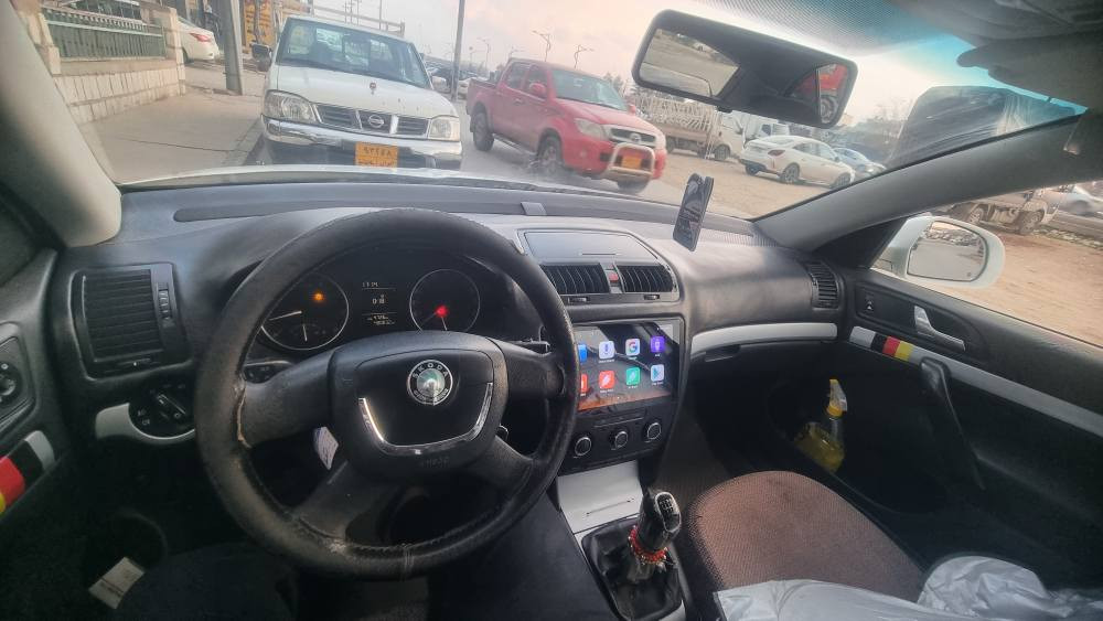 سەرەتا بە ناوی خوای گەورە 
شکۆدا 
مۆدیل2011
گێڕ عادی 
مەکینەی ٢٠ جیتا 
جام کارەبا 
سەنەوی و ڕەقەمی تازە2030
سەیارەکە زۆر جوانە وماڵی دۆستە کەمێک پێشی تەقەی هەیە
سەیارەکە بیلاد تەکسیە کراوە بە سپی لەسەر ساخی بێ دەعم. و لیدراوی پێشی قرچێکی هەیە 
نرخی 58 نعامەلە یەکی کەم
☎️*********** السليمانية, العراق
