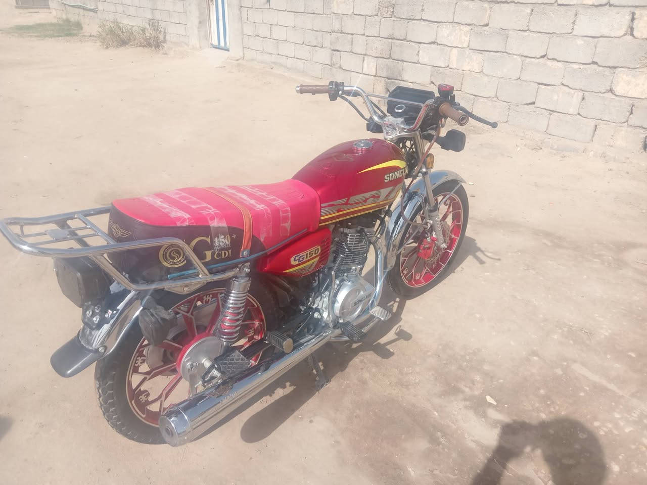 دراجة موديل ٢٥ فول المكان طريق نجف كربلاء عمود ٣٠١ الشراي بيخر اويدلل السعر ٧٢٥ ابيها مجال هاذا رقمي ***********
