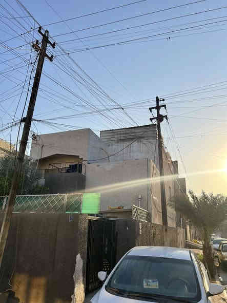 اسلام عليكم 
(دار ركن)   للبيع في حي اور محلة 327
 المساحه 128 
الواجها 8م النزال 16 ونص متر
قرب مدرسة اليقظه 
سند مستقل 
يحتوي ع كراج + استقبال + مطبخ + غرفة نوم 
الطلبق الثاني يحتوي ع 2 غرفتين نوم + ملحقات 
+ سطح صغير + سطح جبير 
رقم واتساب ***********
