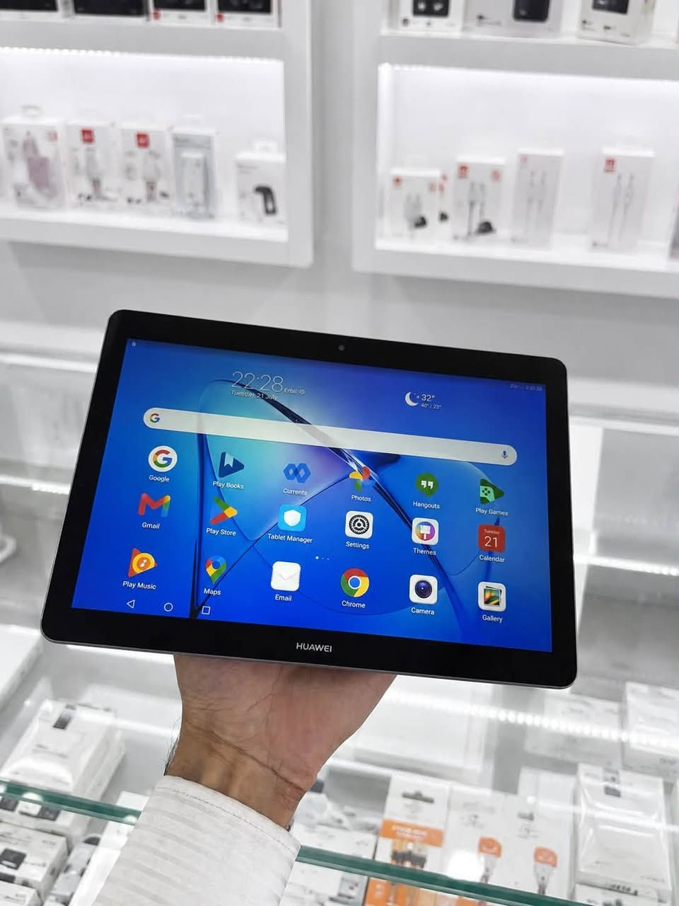ئایپاد Huawei MediaPad T3
زاکیرەی 16 گێگا ڕام 3
نرخی تەنها 75 هەزار
شتێکی هەتا بڵێی جوان و خاوێن 
بۆ منداڵان و یوتیوب و یاری زۆر باشە
ماڕکەی هەواویە و خێرایە
گەیاندن هەیە ناونیشان هەولێر - قەڵاتی نوێ
مۆبایلی هاوکار ژمارە 📱 ***********
