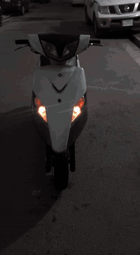 دراجه ثعلب للبيع. او مراوس بجبلي
مكفوله كفاله عامه قبل 3 اشهر نزلته من الرمبه كلشي مكينه بلاديه كفرات بلادي كهربائيات شغاله نكره سلف بكل وقت سعر 725 وبيها مجال بسيط ما يعجبك السعر اطلع كبل لا تصير لوتي وتكسر بل سعر مكاني الغزاليه شارع المركز 
***********
