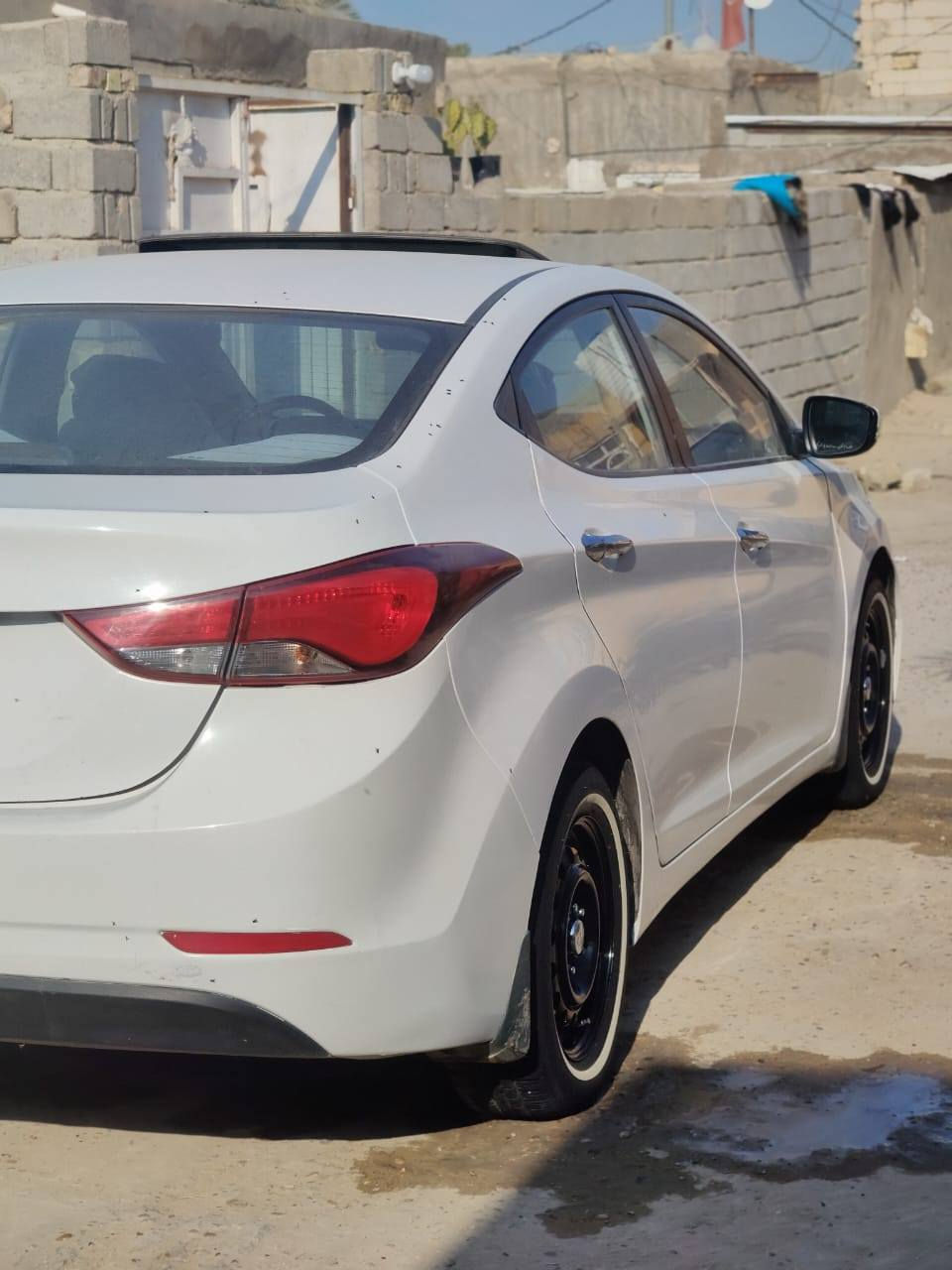 سلام عليكم النترا للبيع مديل 2016 فول عدا البصمه رقم نجف بسمي مكينه ١٨٠٠ مكفوله كير وحداديه وتبريد مكفولات السياره كفاله عامه فقط بارد بسيط مكان السياره كوفه ام عباسيات السعر ١٣٠ وبيه مجال قليل للاستفسار ***********
