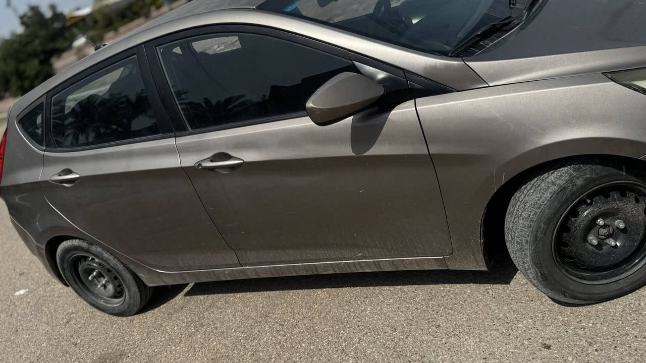 هونداي اكسنت هاج باك
موديل 2014 امريكي محرك 1600
كير ومحرك وتبريد وتدفىة مكفول رقم بغداد انكليزي باسمي تحويل مباشر سنويه 2030
هزة لحد شهر 2 بسنه 27
السعر 85 وبيهة مجال مكاني بغداد حي الجهاد
***********
والسونار مالتهة مرفق بالصور
