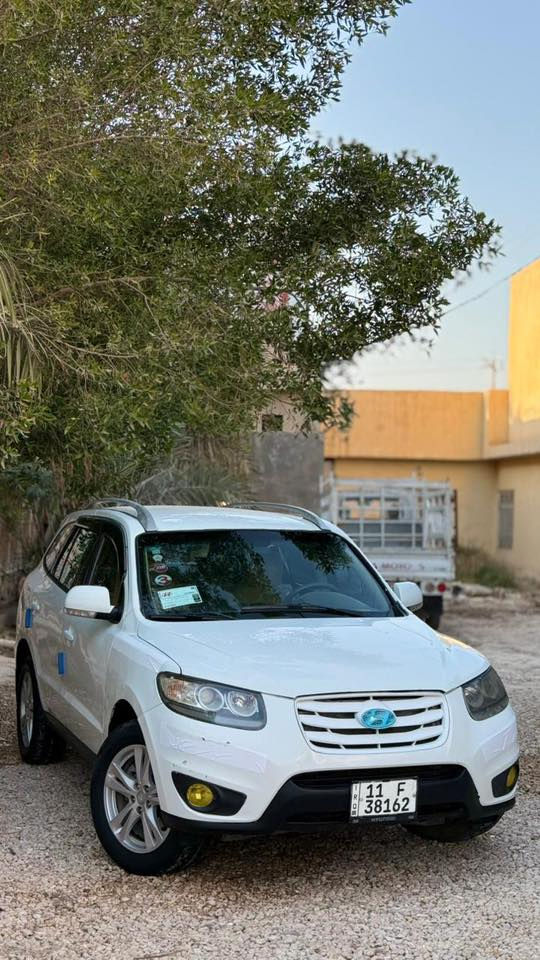 السلام عليكم
سنتافي 2012فول  خليجي موصفات عده الفتحة ول بصمة 
سيارة مصبوغة عام اثر جفية بسيطة على جهة سايق   وتعمير درجة اولة 
  بدون دواخل  لغود شواصي كفالة
مكينة ٦ سلندر 
  ماشية ١٩٨
 حدادية. جديدة
تخم تايرات 
٧ راكب 
مري شفط
شاشة 
تبريد ٣ قطع 
تبريد ثلج 🥶
 دك جرس من تعبر (١٢٠)
مكينة وكير بل صندوك لوك 
السعر( 110)وبية مجال للطيبين
مكان سيارة بابل حلة 
***********
