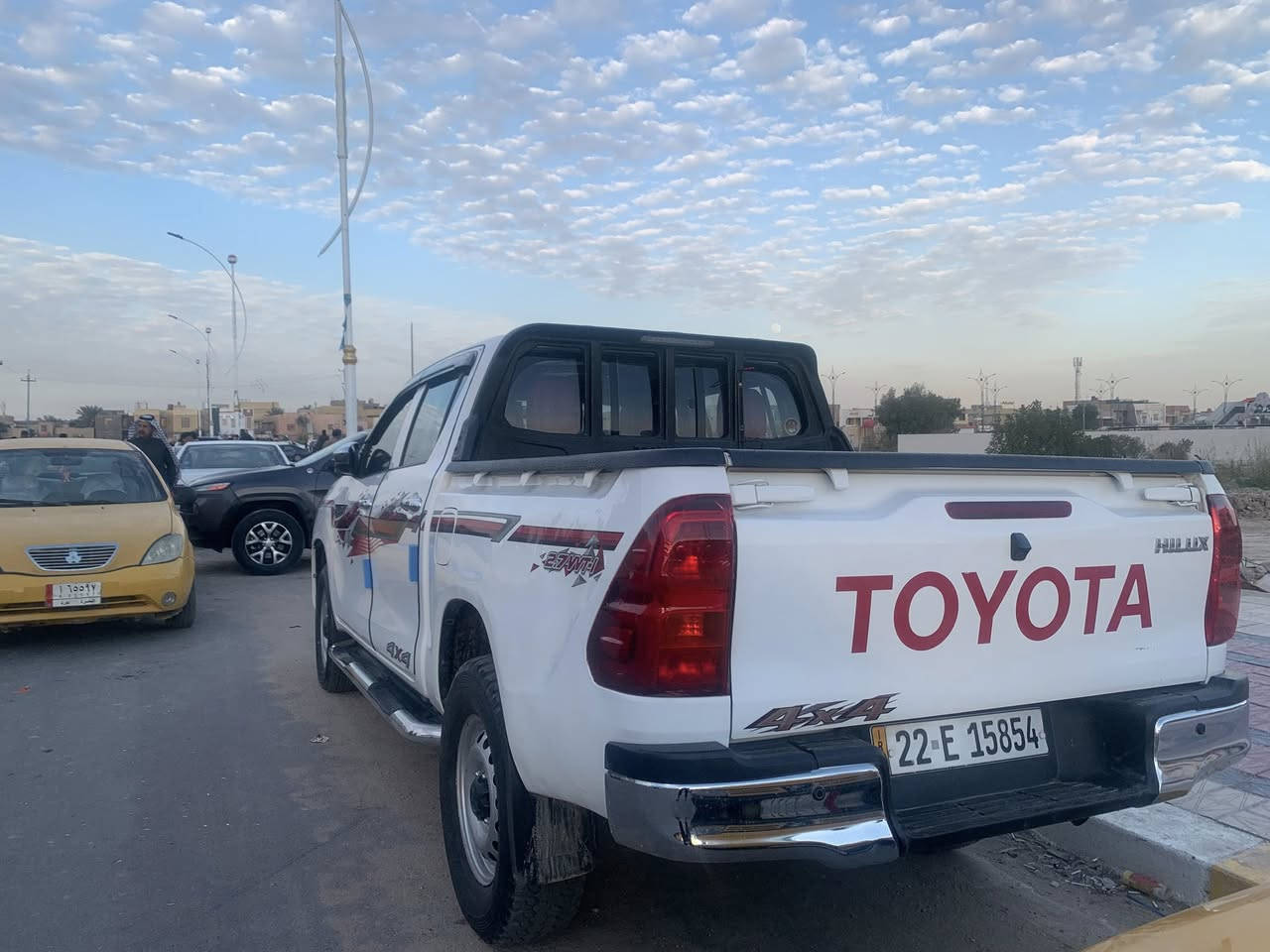 السلام عليكم
هايلوكس 2021
دفع رباعي 
بانزين 
مواصفات عادية سلوكي
رقم اربيل وكالة او تحويل 
مكانها مركز الناصرية
مكفولة من تبديل والصبغ 
***********
متوفر واتساب
السعر 265 بيها مجال قليل
