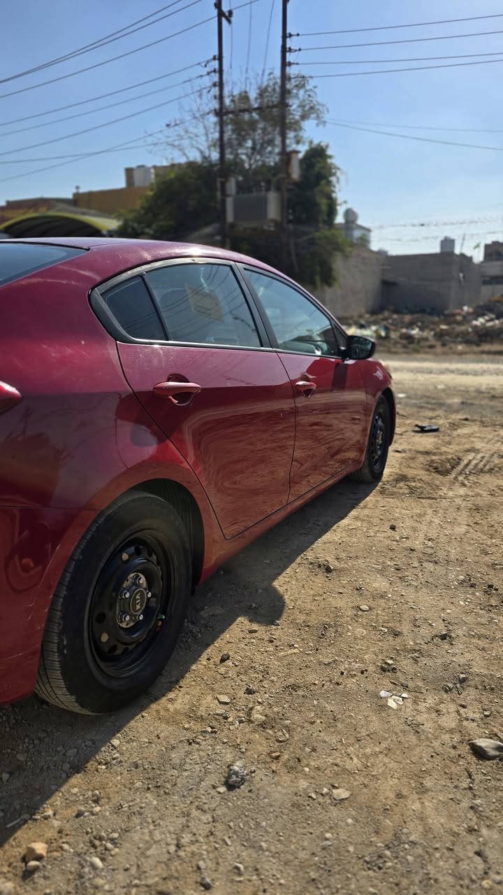 فورتي 2016وارد امريكي حادث صندوق جنطه مكينه 1800 كير ايتي مداور ثاني يوم بسمي سعر 115وبيه مجال غير متواجد عل فيس ***********
