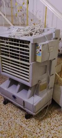 للبيع حجم كبير لاتصال على 07501298933
