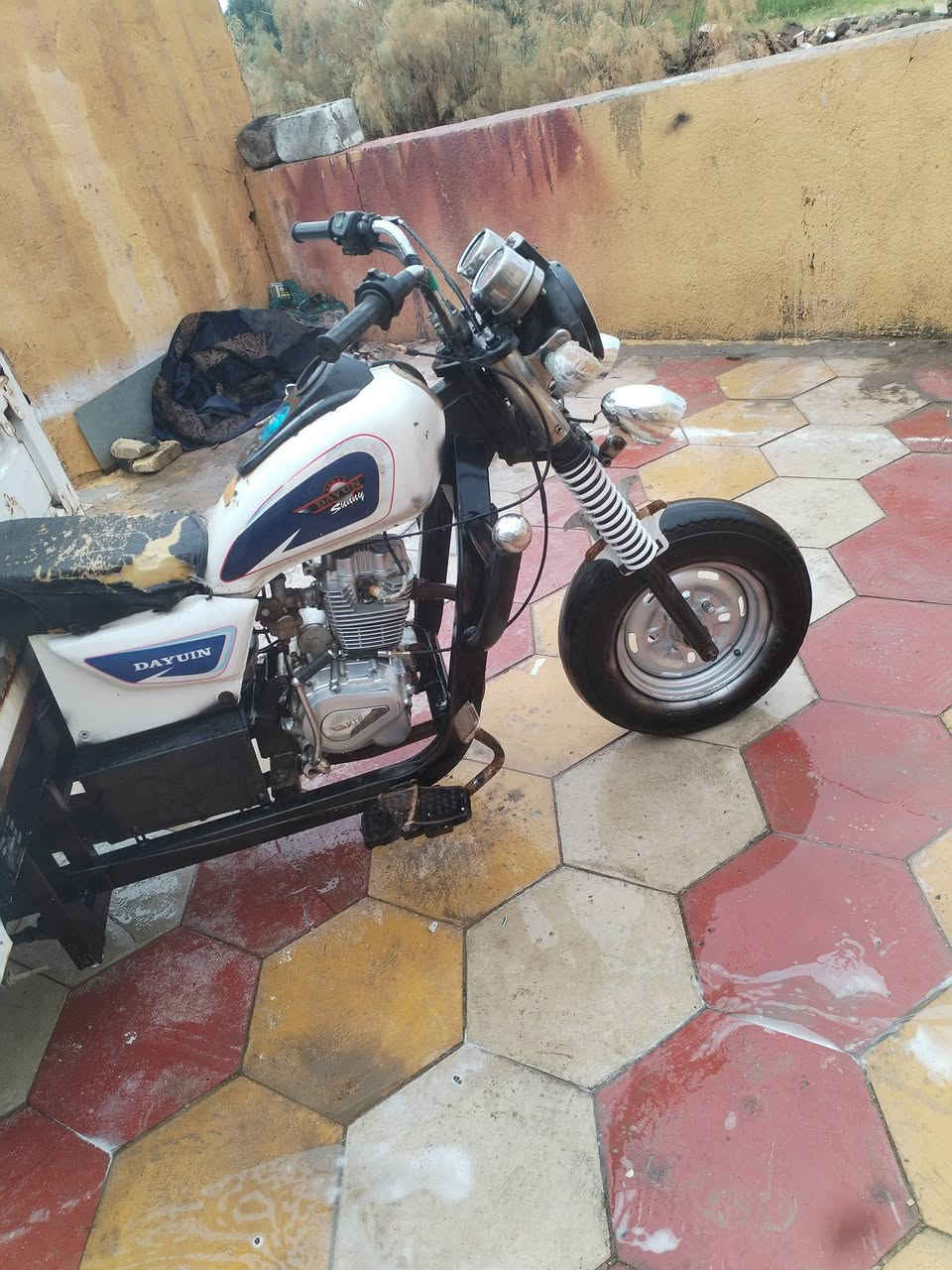 سلام عليكم ستوته للبيع مديل 2018 اوراقهه كامله مكينه مامفتوحه ستوته جاهزه السعر  واحد او 300 مابيهه مجال مكاني شطره عله طريق الدوايه هاذه الرقم ***********
