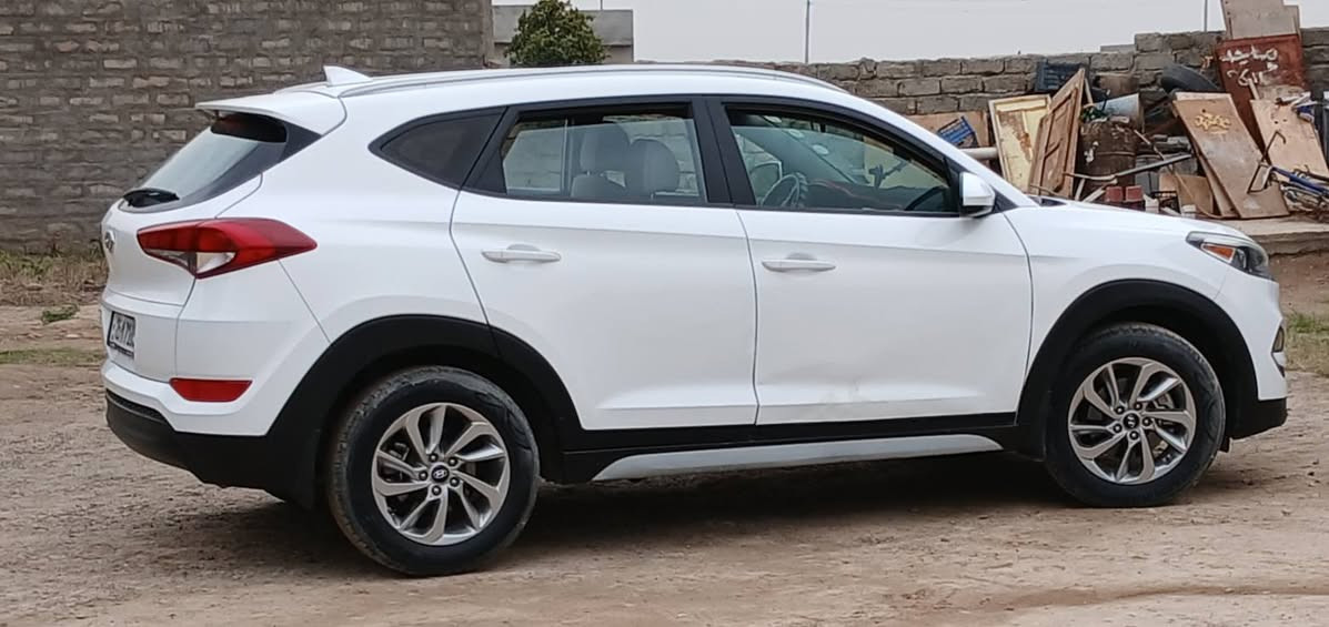 توسان موديل ٢٠١٨ رقم كركوك انكليزي مشروع وطني بدون ضرر فقط بارد السعر 185 مكاني صلاح الدين بيجي 
الهاتف ***********
