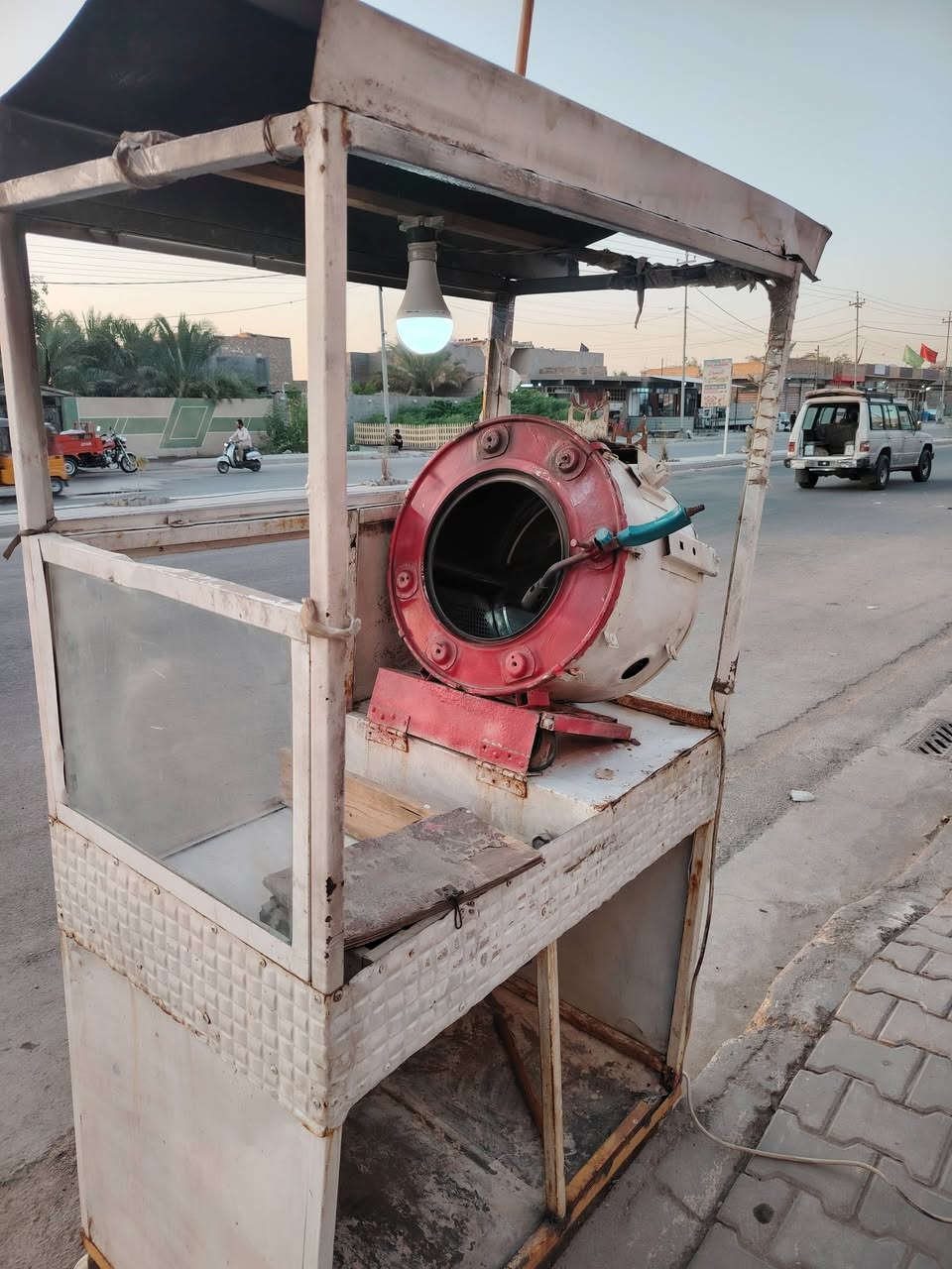 مكينه حب للبيع نضافتها 100/80 السعر خاص
المكان مدينه الصدر حي طارق 
للاستفسار ***********
