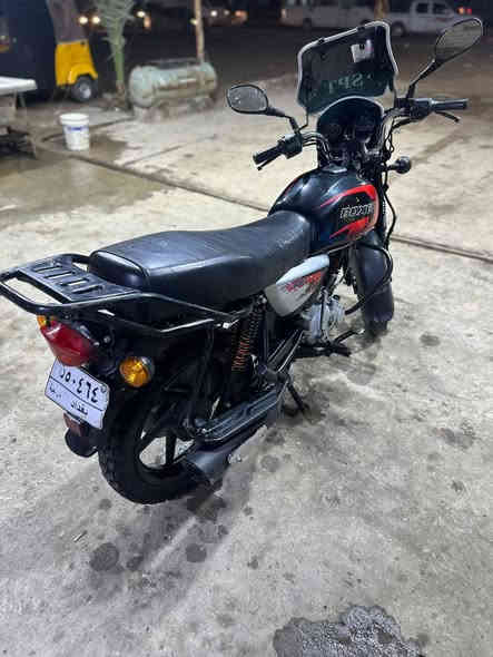 السلام عليكم بوكسر موديل 23 رقم بغداد بسمي الدراجه نضيفه محرك مابي اي تنقيص زنجيل جديد السعر مليونين /300 بيها مجال قليل *********** مكاني العبيدي
