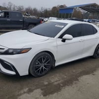 كامري SE • ٢٠٢٤ • ٦٤ الف ميل