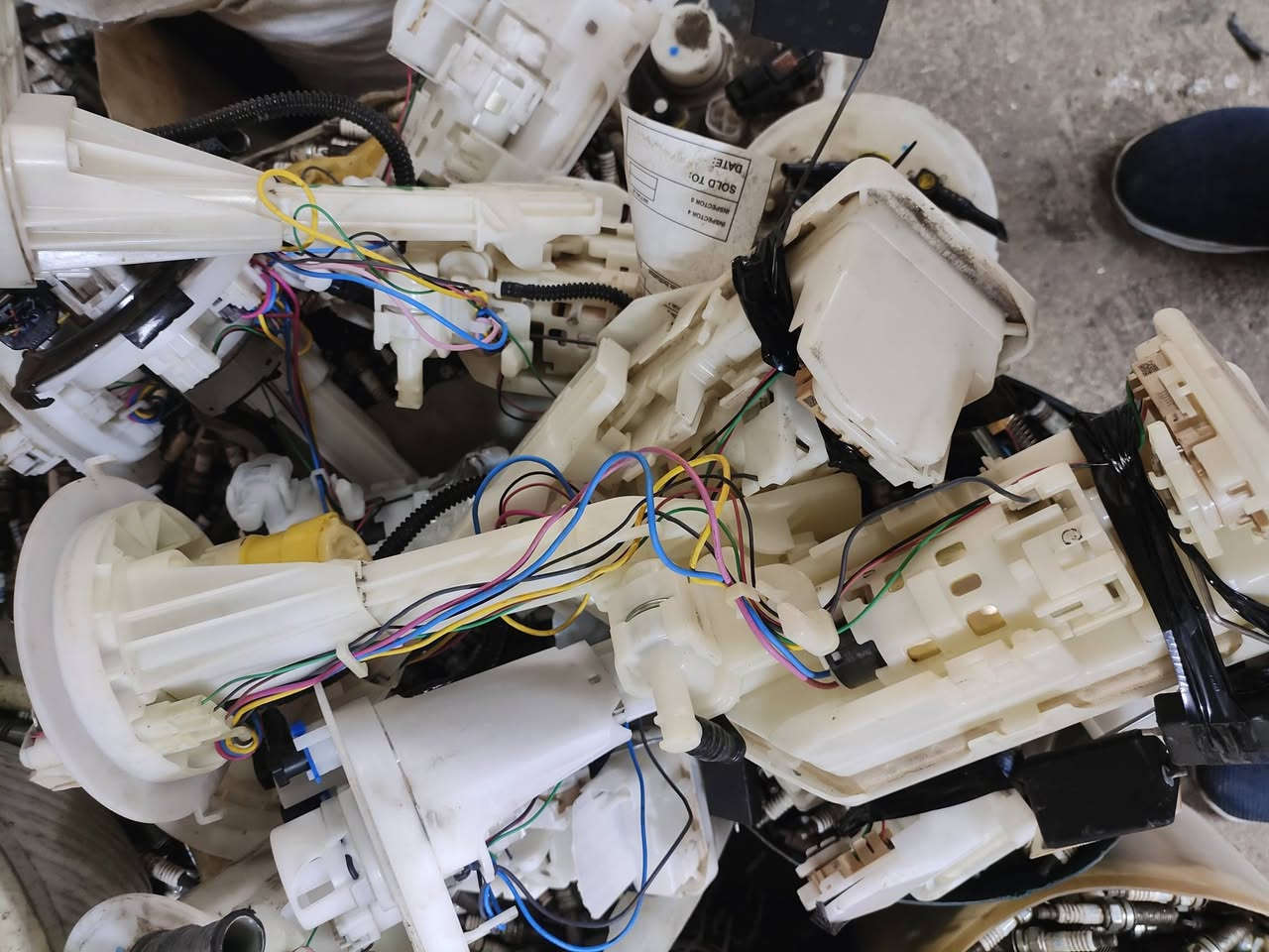 قواعد فيت بم ياباني 3خط 
سعر القطعة 40جملة العدد 19
للاستفسار الاتصال على الرقم التالي
***********واتساب 
يوجد لدينا توصيل كافة المحافظات
