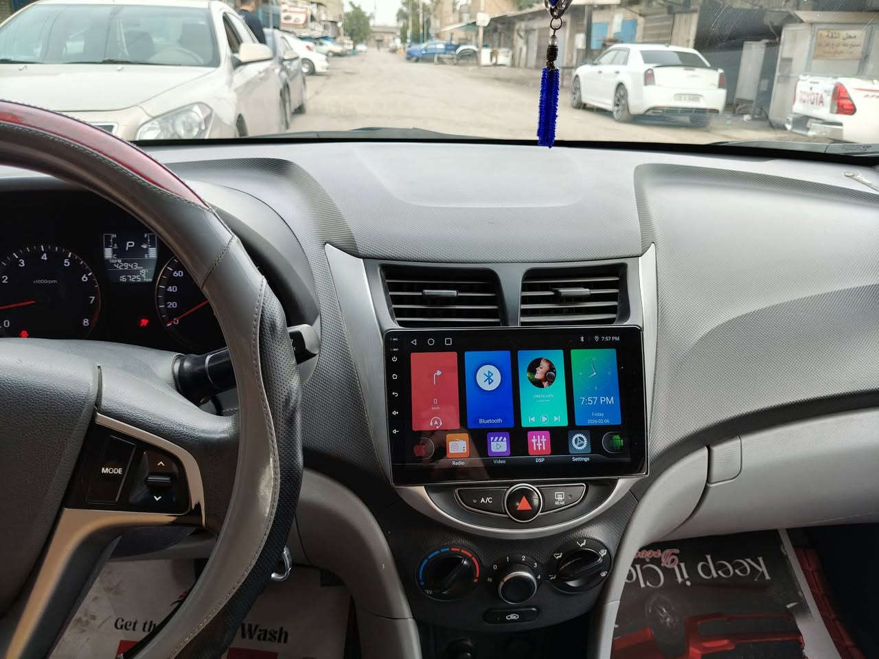 سلام عليكم اكسنت موديل 2017 للبيع او مراوس السياره مكفوله عده الجاملغ الامامي مصبوغ جاهزه بدون نواقص رقم سليمانيه بسمي مكينه1400 مكان السياره بغداد الشيخ عمر للاستفسار اتصال ***********
