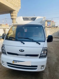 كيا براد فحل 4000.  2023 مسكر مكفوله سياره محرك وكير وشاصي  كامره خلفي...