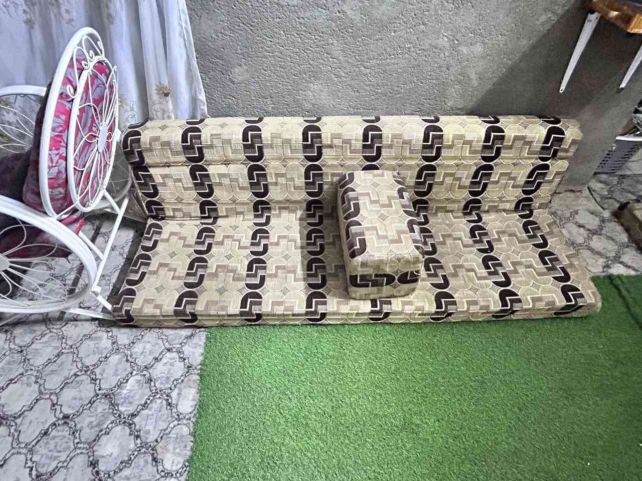 قنفات للبيع نضيفات العنوان البصره المعقل نضافه ميه بالميه السعر 50
الرقم /***********
