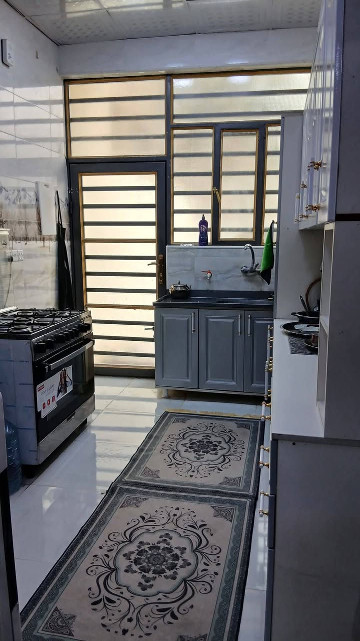 على بركه الله دار للبيع دوانم المعمل مساحه ١٢٥متر طابق واحد يتكون ٢غرف نوم قرب جامع مكيه للاستفسار
 اكثر اتصل *********** ابو كيان
