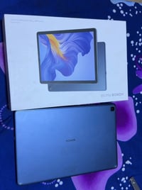 هونر باد 8x • ٣٢ • شاشة متشققة