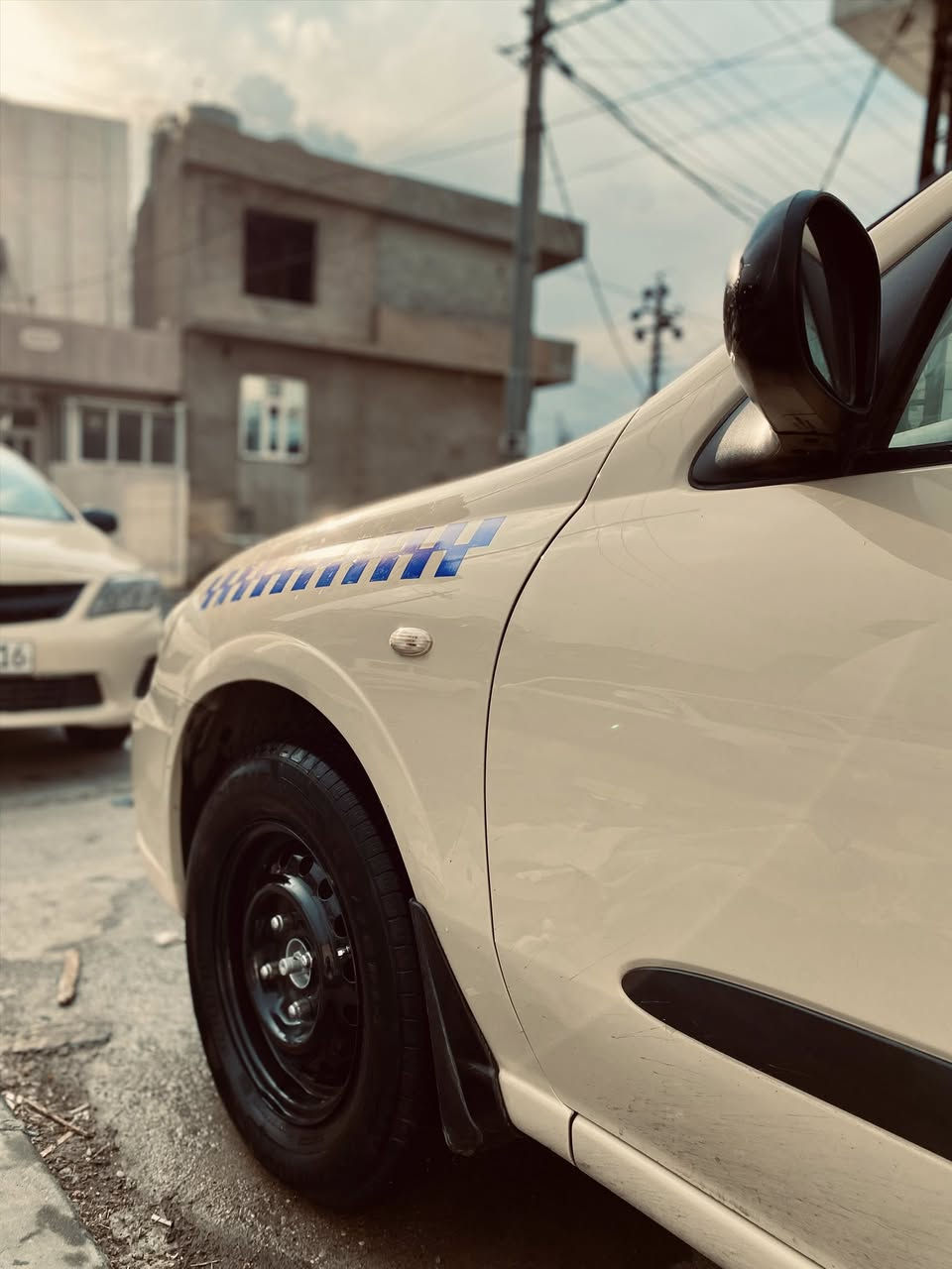 بۆ فرۆشتن 2011  بۆیاخی نیە  یەك پەڵە ساردی هەیە سەناوی تازە هەتا 2028  125 لە سلێمانیم ***********
