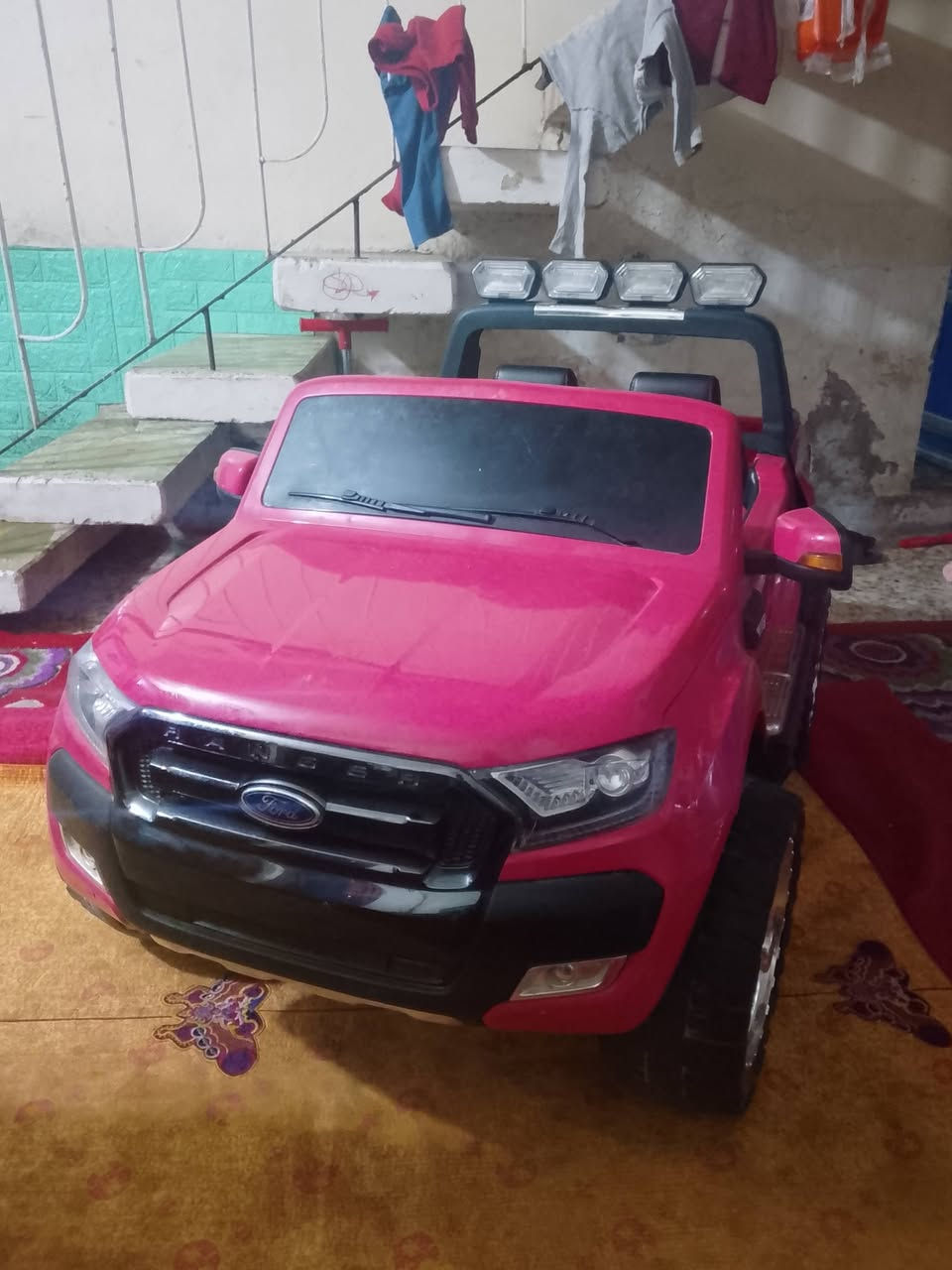 السلام عليكم
سيارة شحن مال اطفال 
 عدد مقاعد اثنين
جديدة نوعاً ما  
سعرها 200 وبيها مجال 
مكاني بغداد ـ شعب ـ سبع قصور 
للاتصال  ***********
