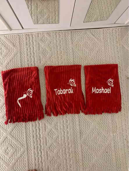 عرض الفترة محدودة سكارف التركي الاصلي الاحمر مع طباعة ب10 الاف فقط الحجز *********** عمارة
