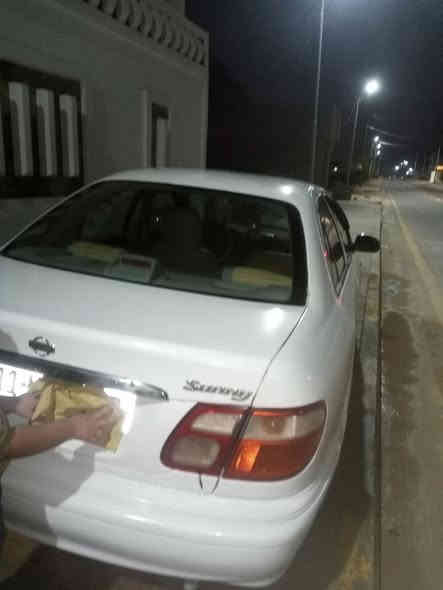 السلام عليكم
سني للبيع 
موديل 2001
رقم بغداد دولي 
تحويل مباشر 
صفره مؤسسه تحويل الى ابيض بقرار مرور
السياره جاهزة من كلشي بشرط ابره ماتحط عليها يأخذها 
باذن الله 
بيها لخه بسيطه براس جاملغ امامي ولخه شوي من وره حتى مابينها بس حك الله لازم نذكر 
محرك وكير خير من الله 
صدر جديد كهربائيات جديد 
داخل جيد جدا دوشمه 
السعر 66 وبيها مجال  
عنوان الأنبار . حديثه.بروانه
رقم هاتف ***********
