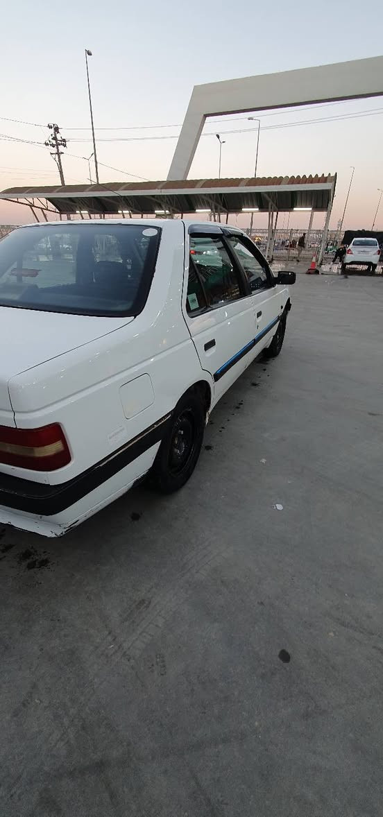 السلام عليكم بيجو 405 مكفولة من ضربة وتبديل وصبغ  مكينه وكير جدد تخم تاير كهربائيات كلشي شغال من طول لطول لاتخابرني تكلي شبيها مابيها سياره كفالة عامه من كلشي غرفة جديده سياره جاهزه على اخر حباية سعرها 44 ورقة مكاني بلبصره بلقبلة سنوية الى 2027 تحويل شوكت ماتحب للاستفسار ***********
